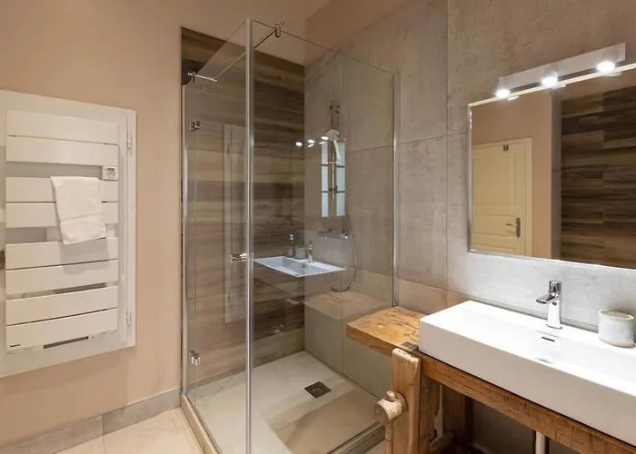 A Travers Champs Avec Sauna Et Parking Апартаменты